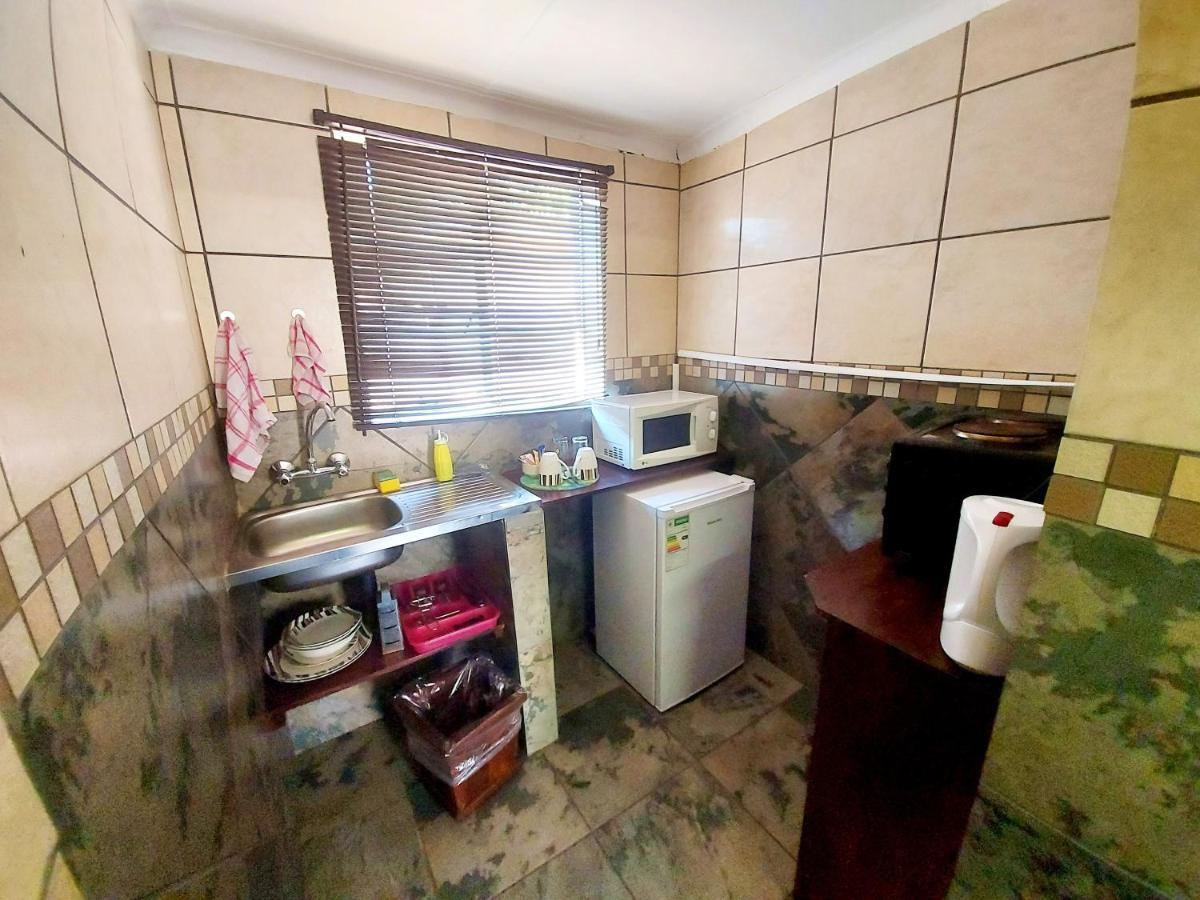 Sundown Lodge كوماتيبورت الغرفة الصورة